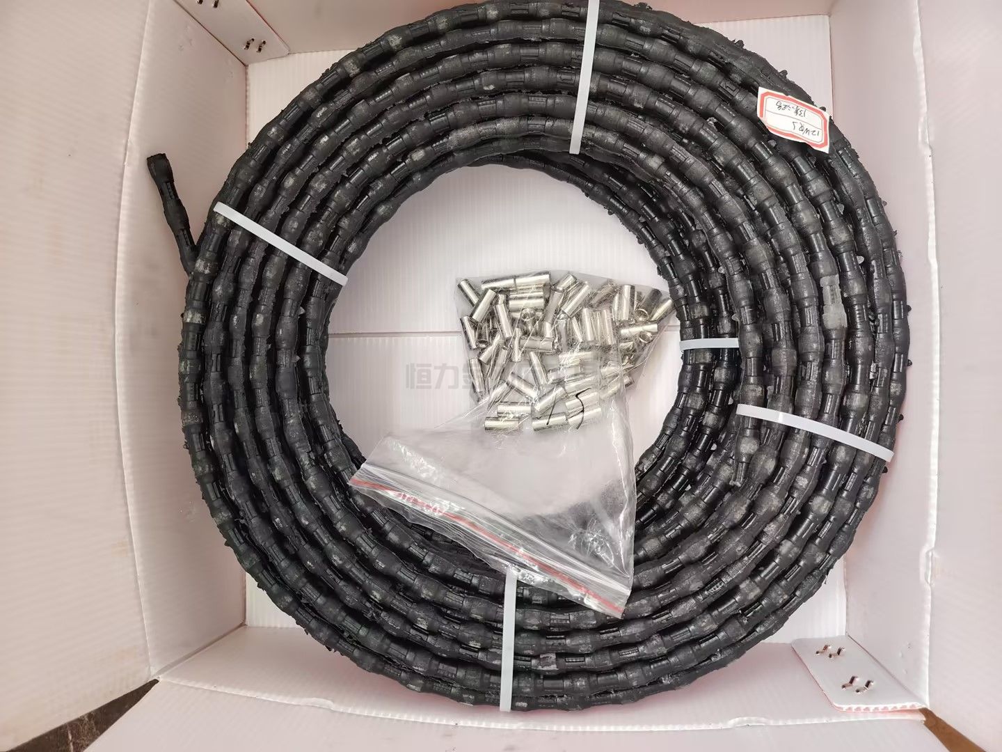 京泰恒力:金刚石绳锯技术如何重塑矿山与建筑切割新格局(图1) f58383a281349c3c926a999bf81064b5_compress.jpg